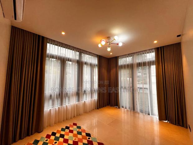 Gold Curtains for Modern Living Rooms