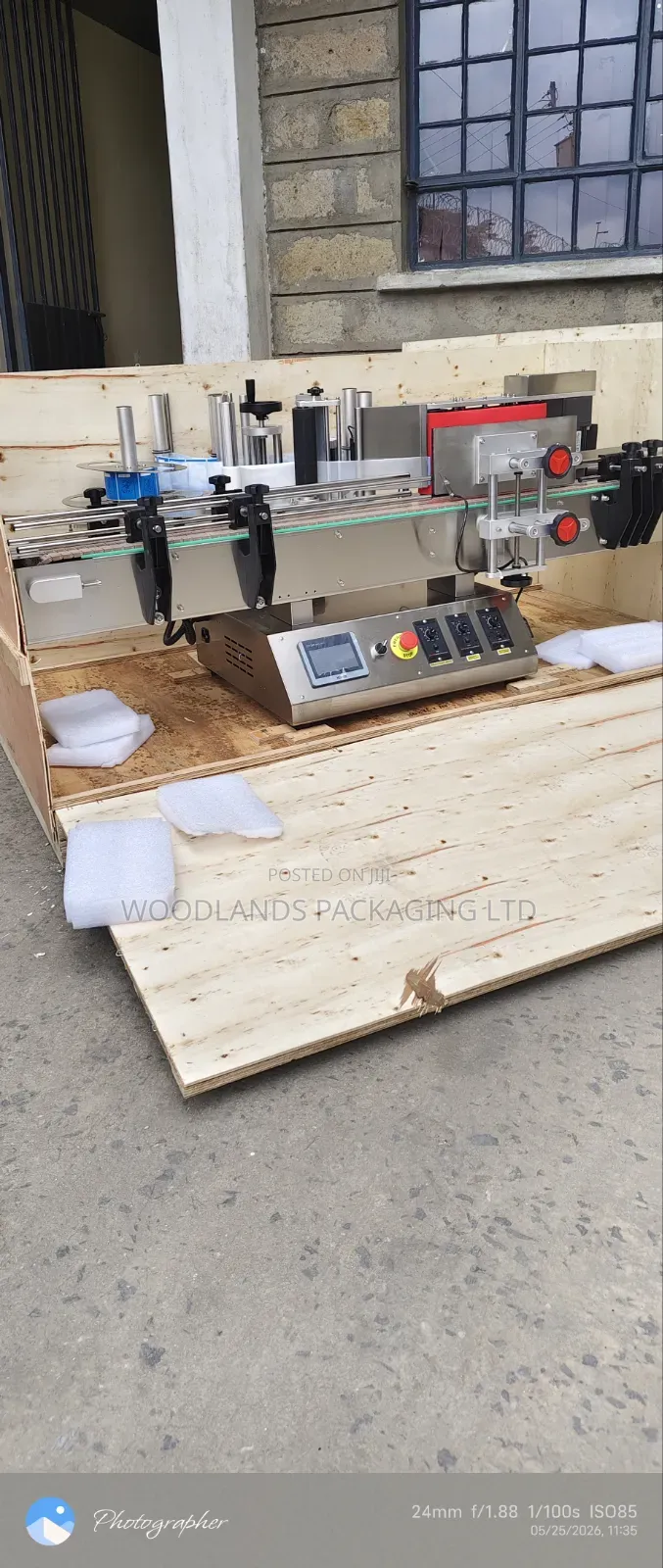 Automatic Labelling Machine