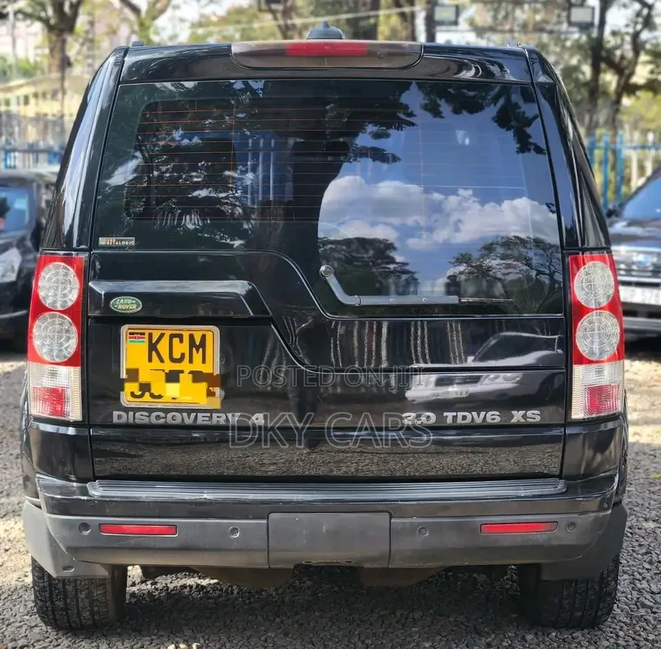 Land Rover Discovery 2010 Black