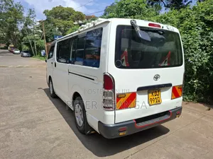 Toyota HiAce 2014 White
