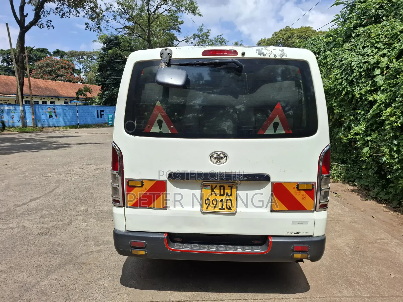 Toyota HiAce 2014 White