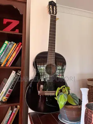 Yamaha C40 Guitar, Deep Purple With Chrome and Rubber