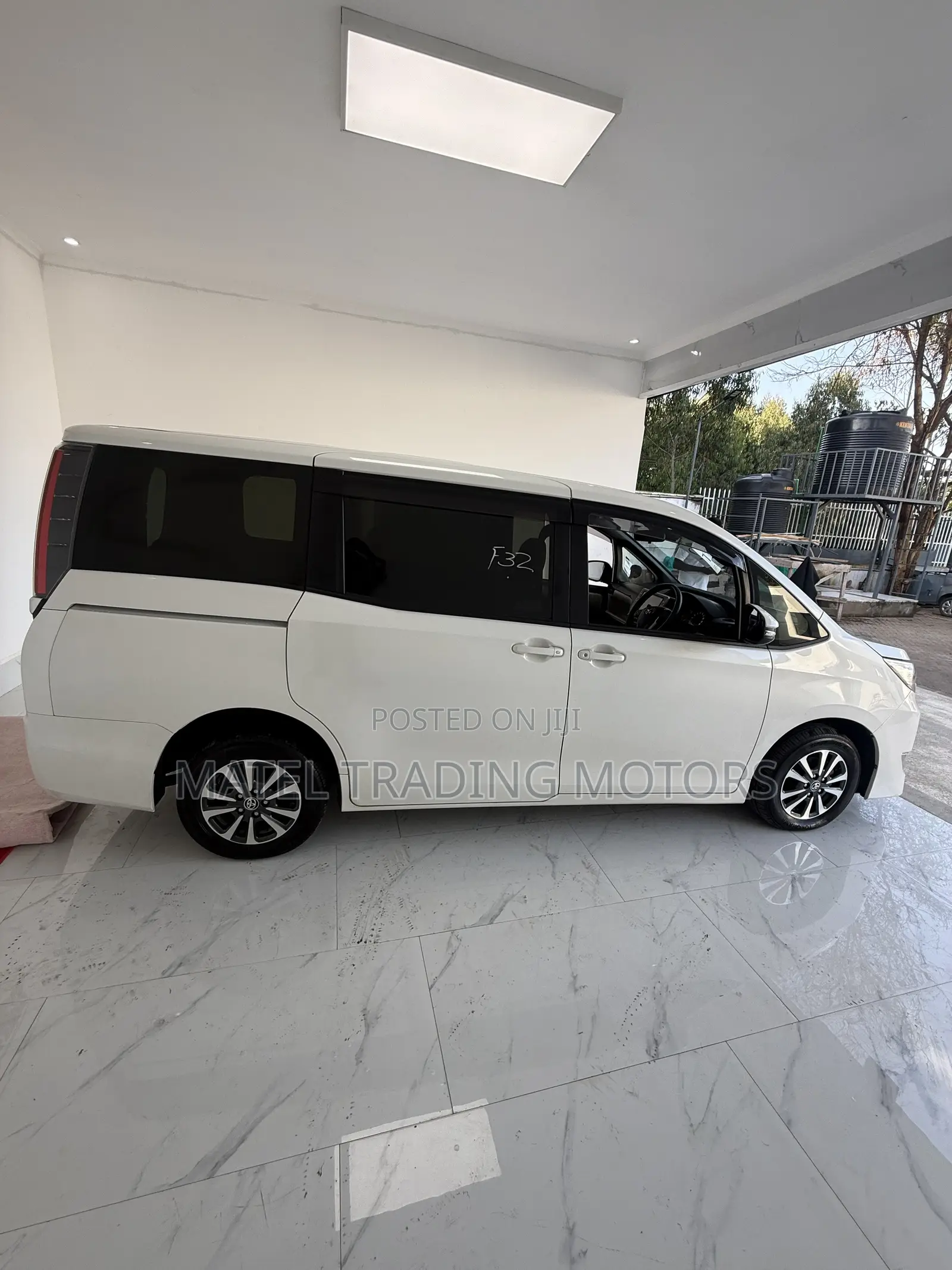 Toyota Noah 2.0 FWD (7 Seater) 2019 White
