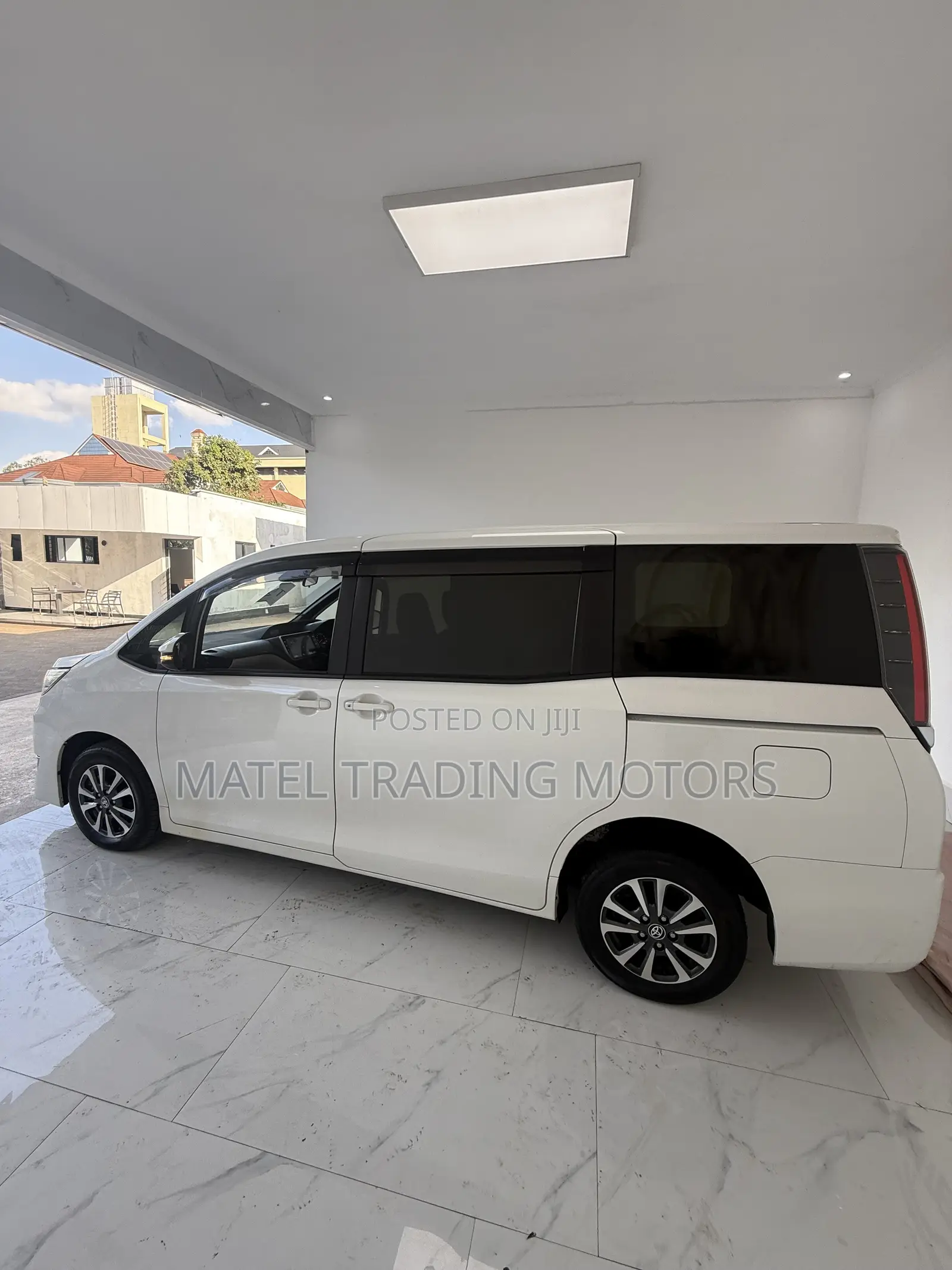 Toyota Noah 2.0 FWD (7 Seater) 2019 White