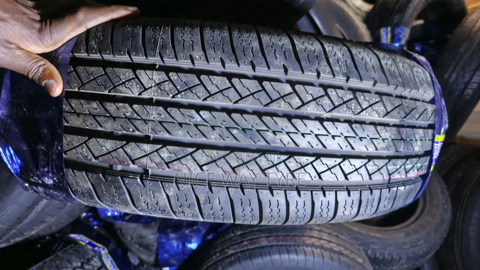 215/70r16 Comforser Cf200