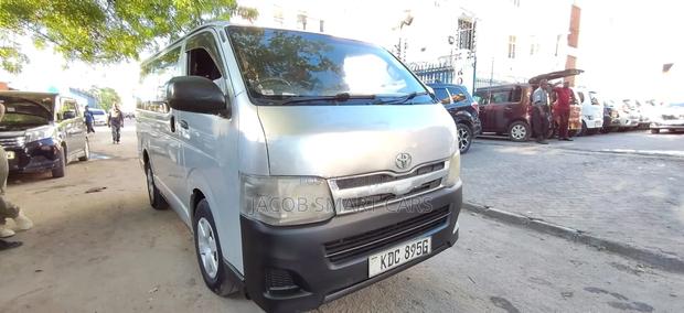 Toyota HiAce 2013 Silver - thumbnail 6