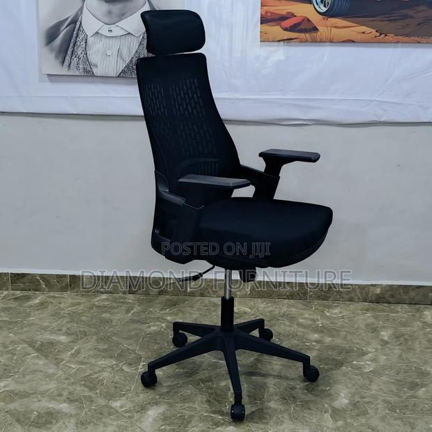 Luxury Ergonomic High Back Office Chair With Headrest . - thumbnail 5