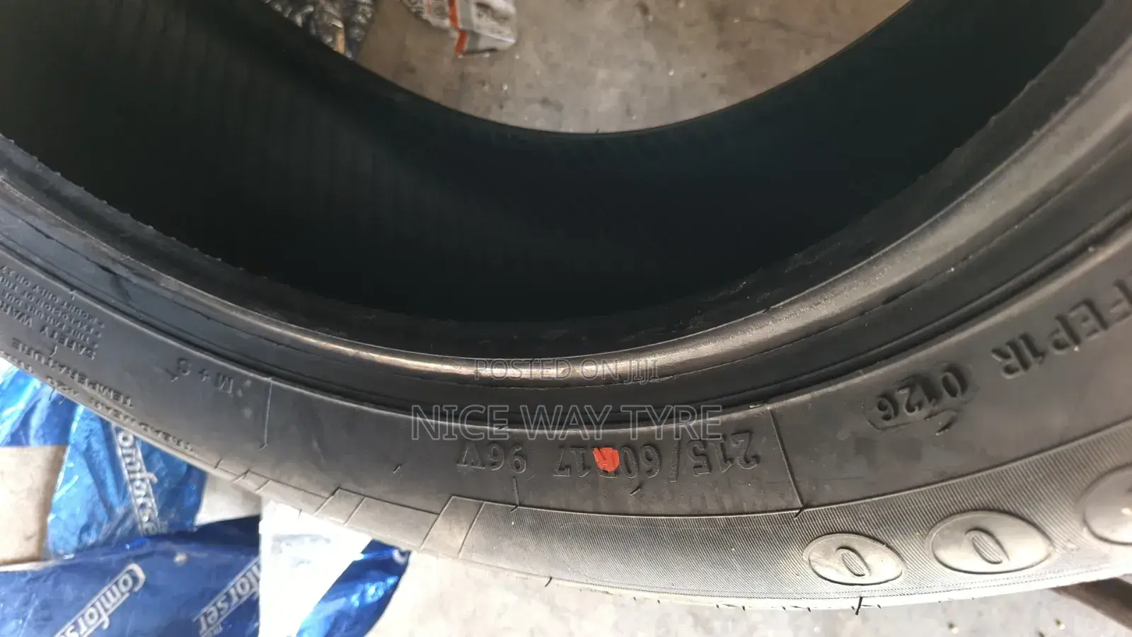 215/60r17 Comforser Cf 200