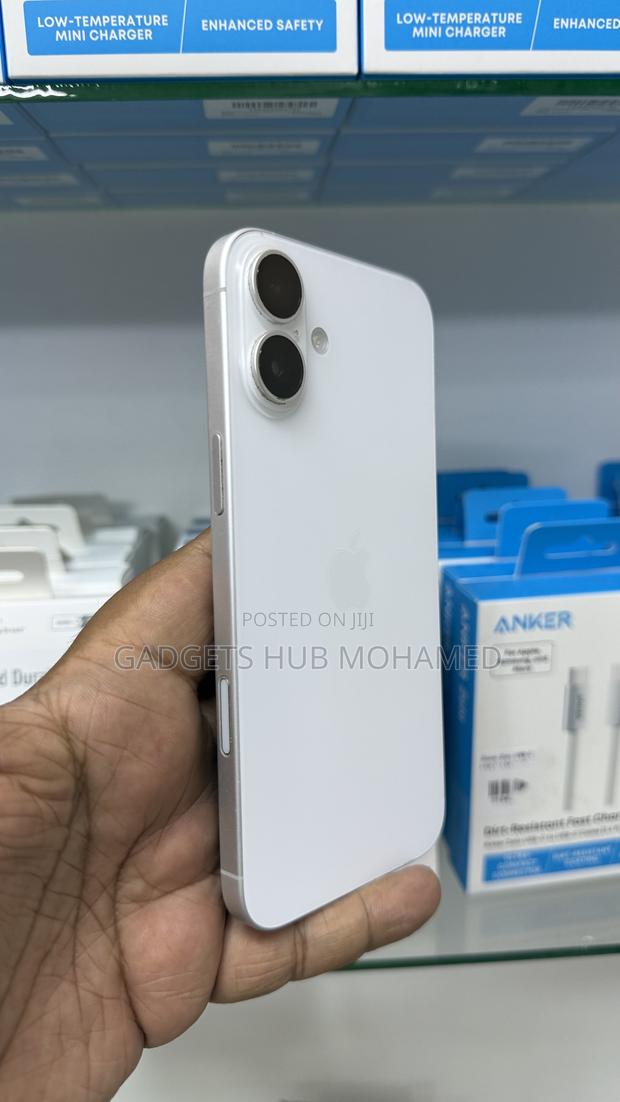 Apple iPhone 16 Plus 256 GB White - thumbnail 3