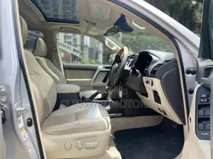 Toyota Land Cruiser Prado 2.8 2019 Silver