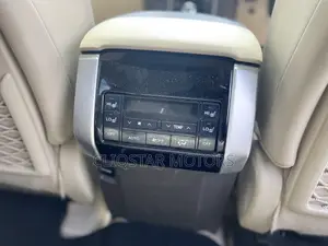 Toyota Land Cruiser Prado 2.8 2019 Silver