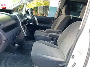 Toyota Noah 2014 White
