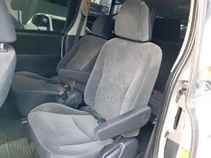 Toyota Noah 2014 White