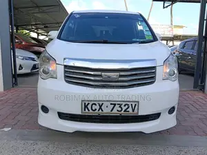 Toyota Noah 2014 White