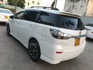 Toyota Wish 2017 White