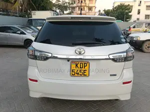 Toyota Wish 2017 White