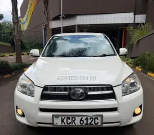 Toyota RAV4 2012 White