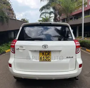 Toyota RAV4 2012 White