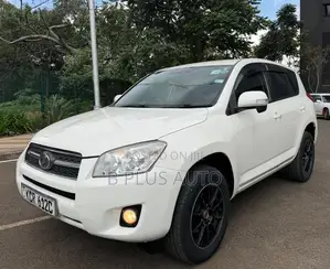 Toyota RAV4 2012 White