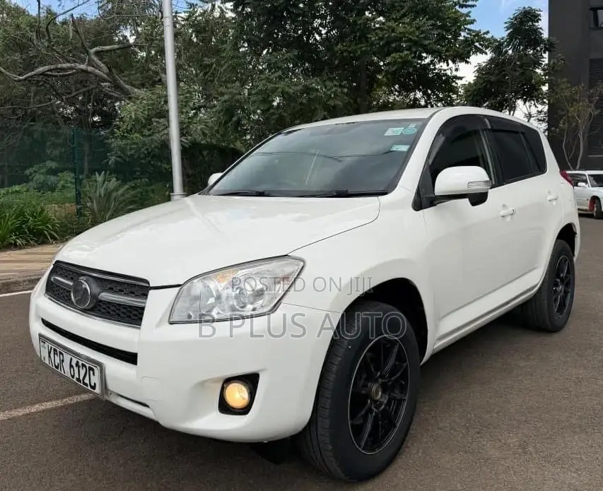 Toyota RAV4 2012 White