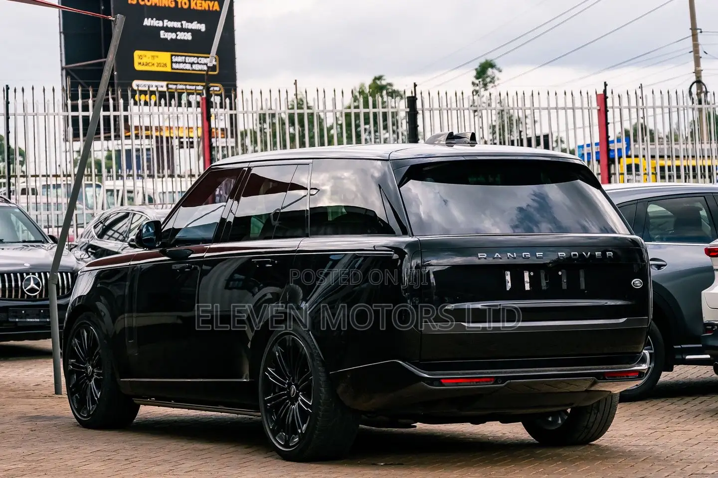 Land Rover Range Rover Vogue 2022 Black