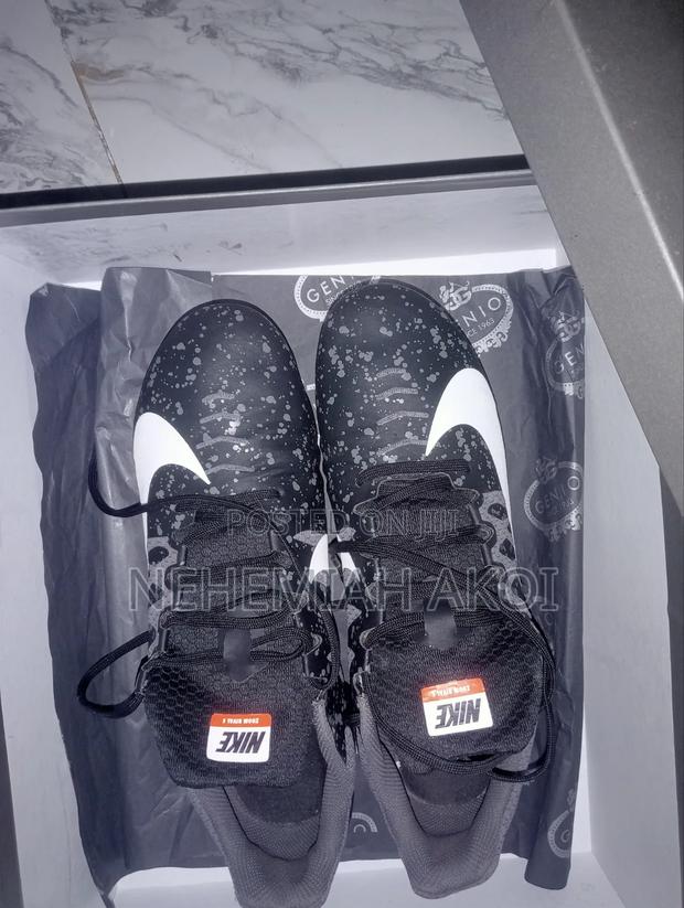 Spike Shoes