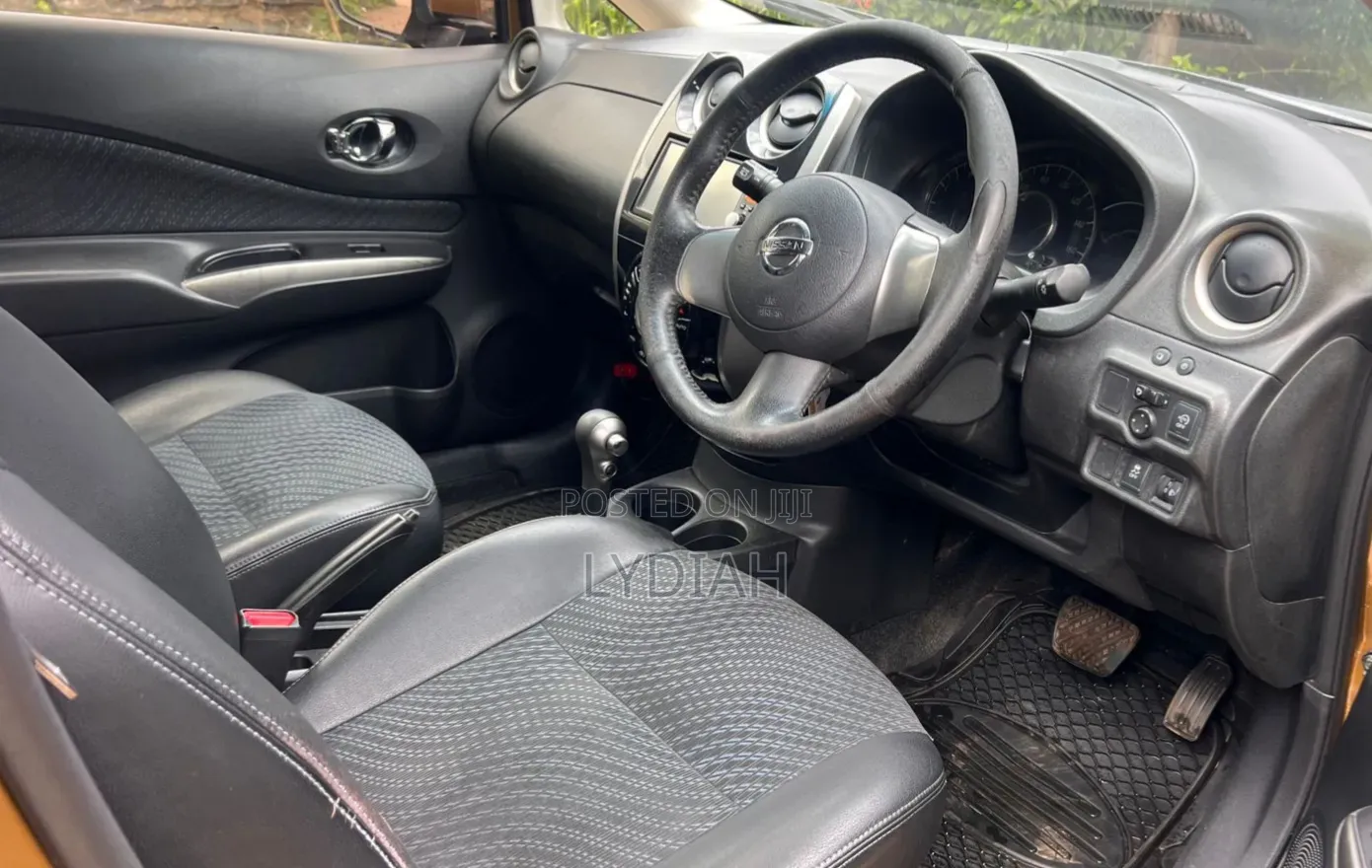Nissan Note 2013 Brown