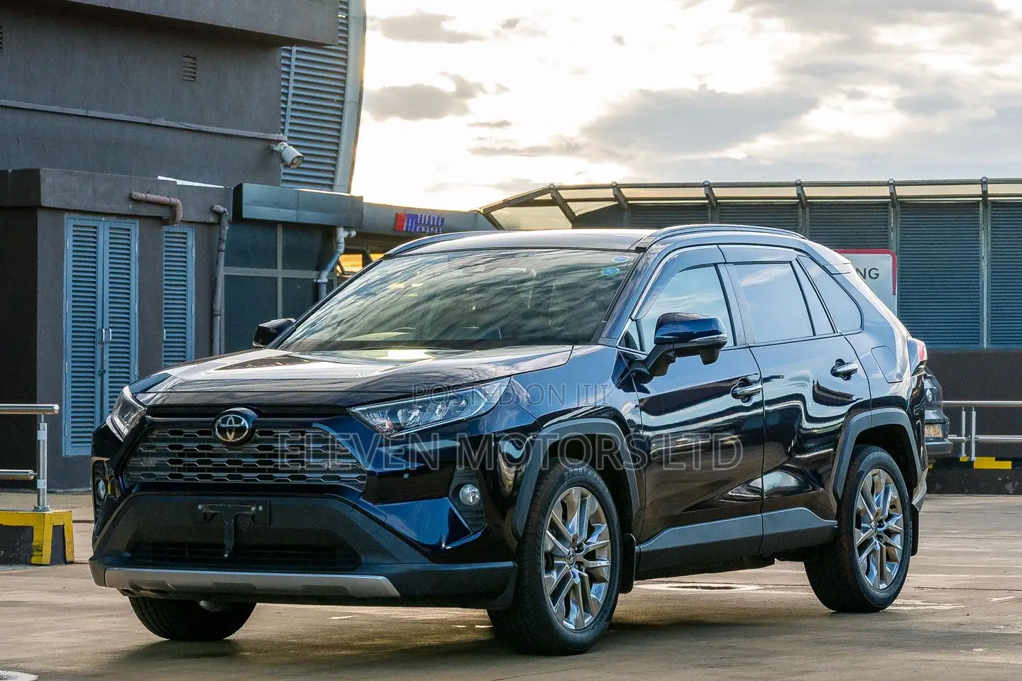 Toyota RAV4 2020 Blue