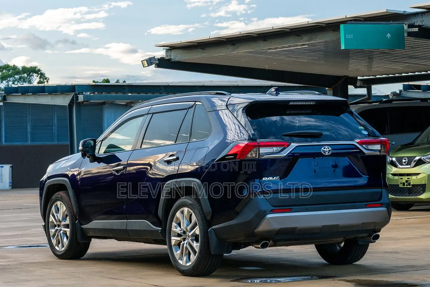 Toyota RAV4 2020 Blue