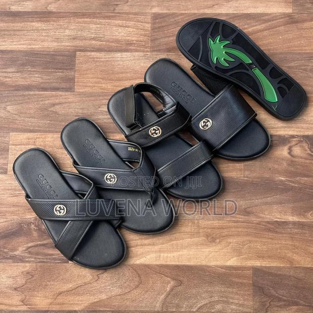 Gucci All Black Sandals