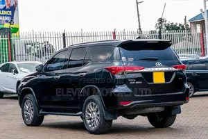 Toyota Fortuner 2021 Black