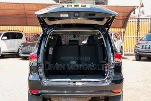 Toyota Fortuner 2021 Black