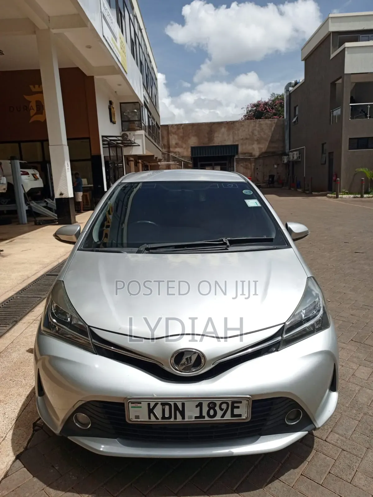 Toyota Vitz 2016 Silver