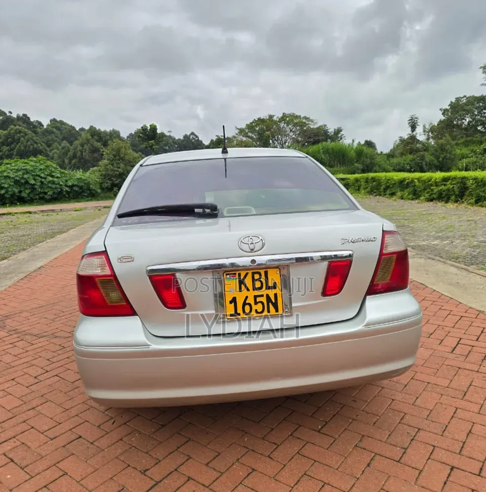 Toyota Premio 2005 Silver