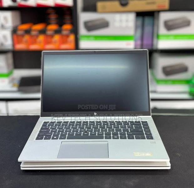 Laptop HP EliteBook 845 G8 16GB AMD Ryzen 5 SSD 256GB