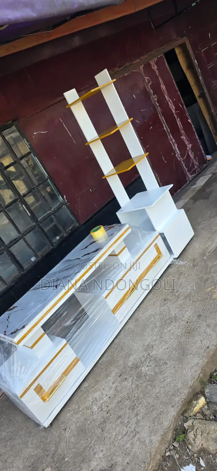 Modern Elegant Gold Themed Tv Stand , Marble Top