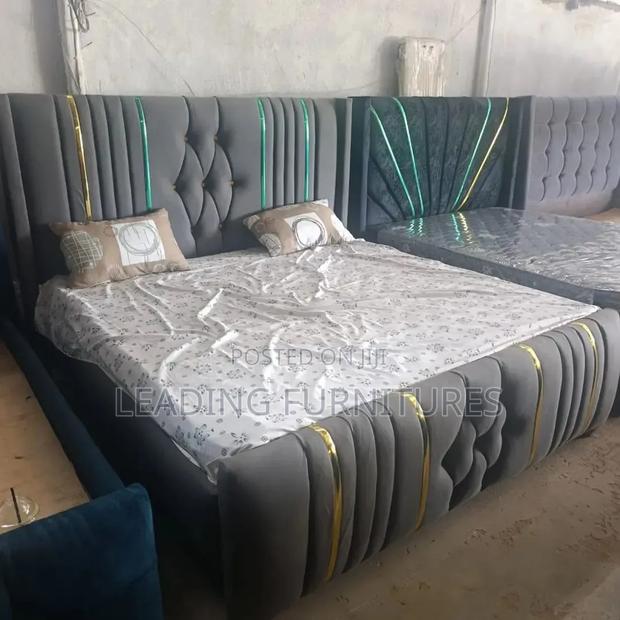 6x6 Bed With Gold +Mattress +2 Pillows