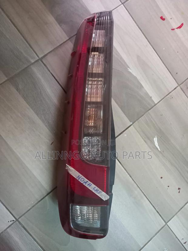 Toyota Noah 2015 Taillight