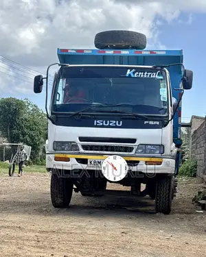 Isuzu Truck FSR 2010 White