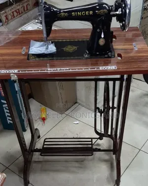 Singer Sewing Machine+Imported Table