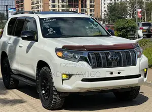 Toyota Land Cruiser Prado 2.8 2019 White