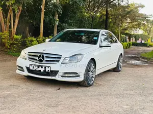 Mercedes-Benz C200 2011 White