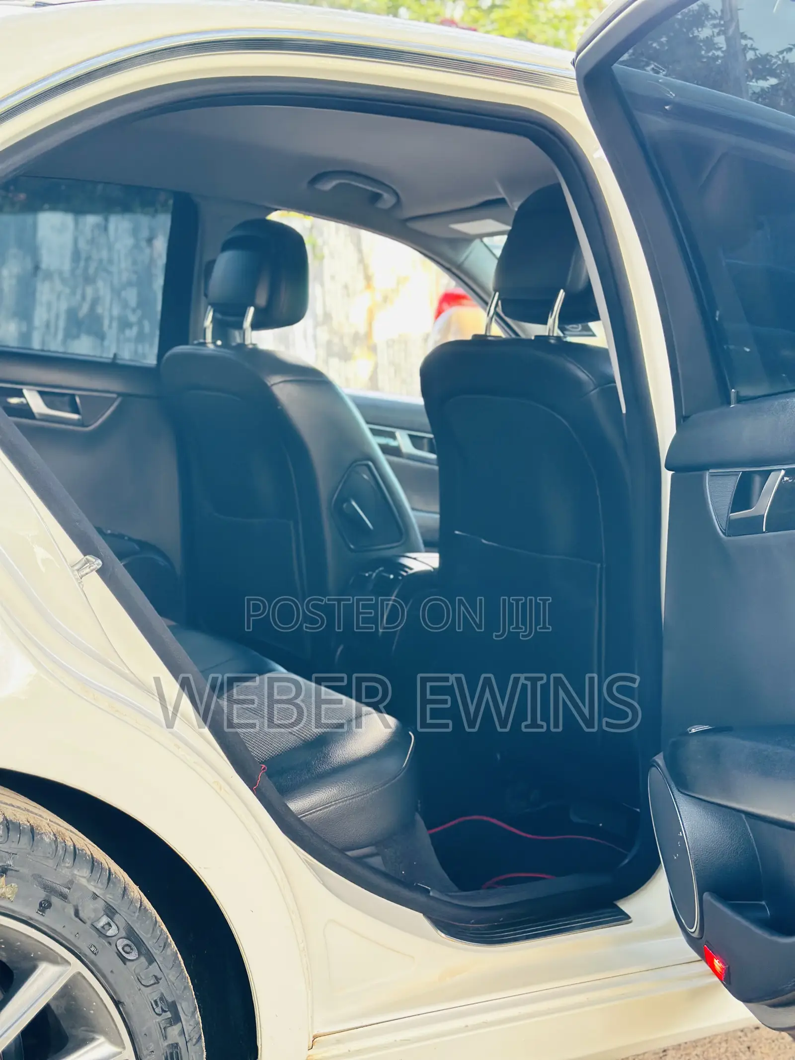 Mercedes-Benz C200 2011 White