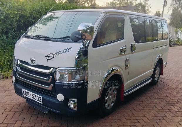 Toyota HiAce 2014 White - thumbnail 4