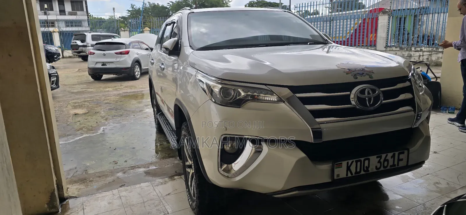 Toyota Fortuner 2019 White
