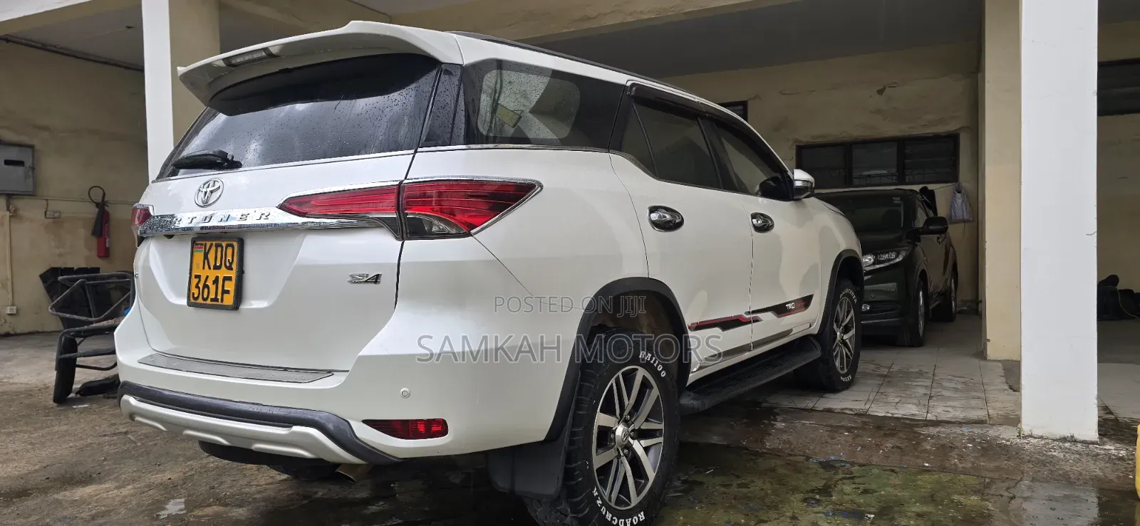 Toyota Fortuner 2019 White