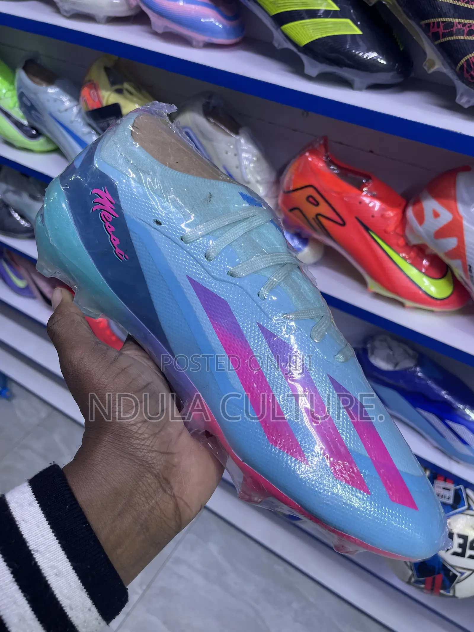 Messi Crazy Fast Football Shoes