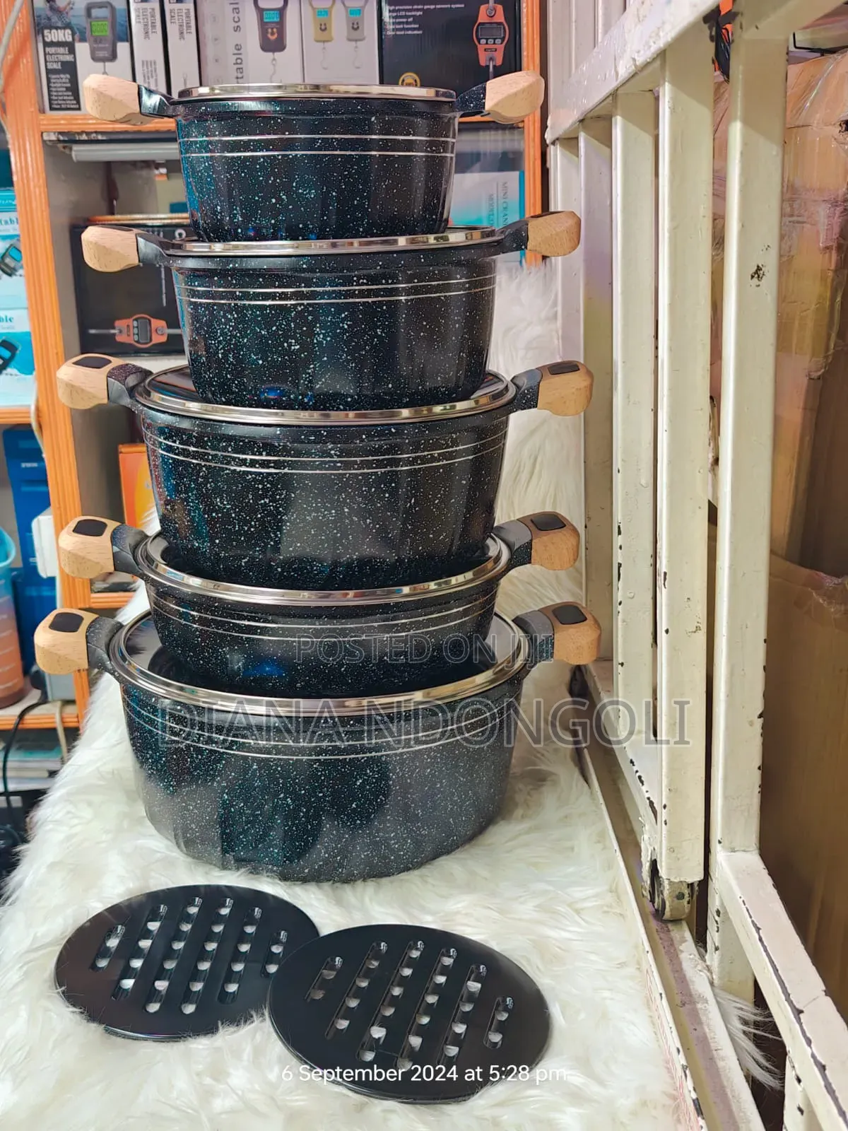 Ucc Black 12pcs Cookware Set.
High Quality  