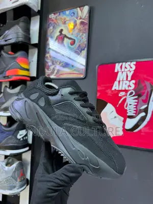Yeezy Boost 700v2