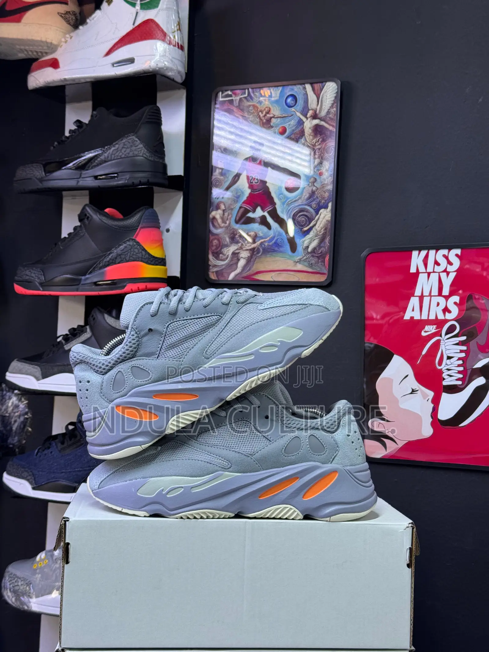 Yeezy Boost 700v2